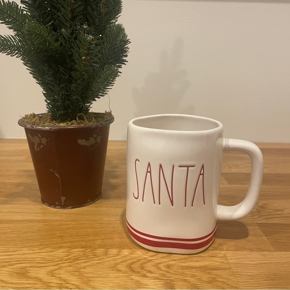 RAE DUNN Santa Mug NWOT - Picture 2 of 5